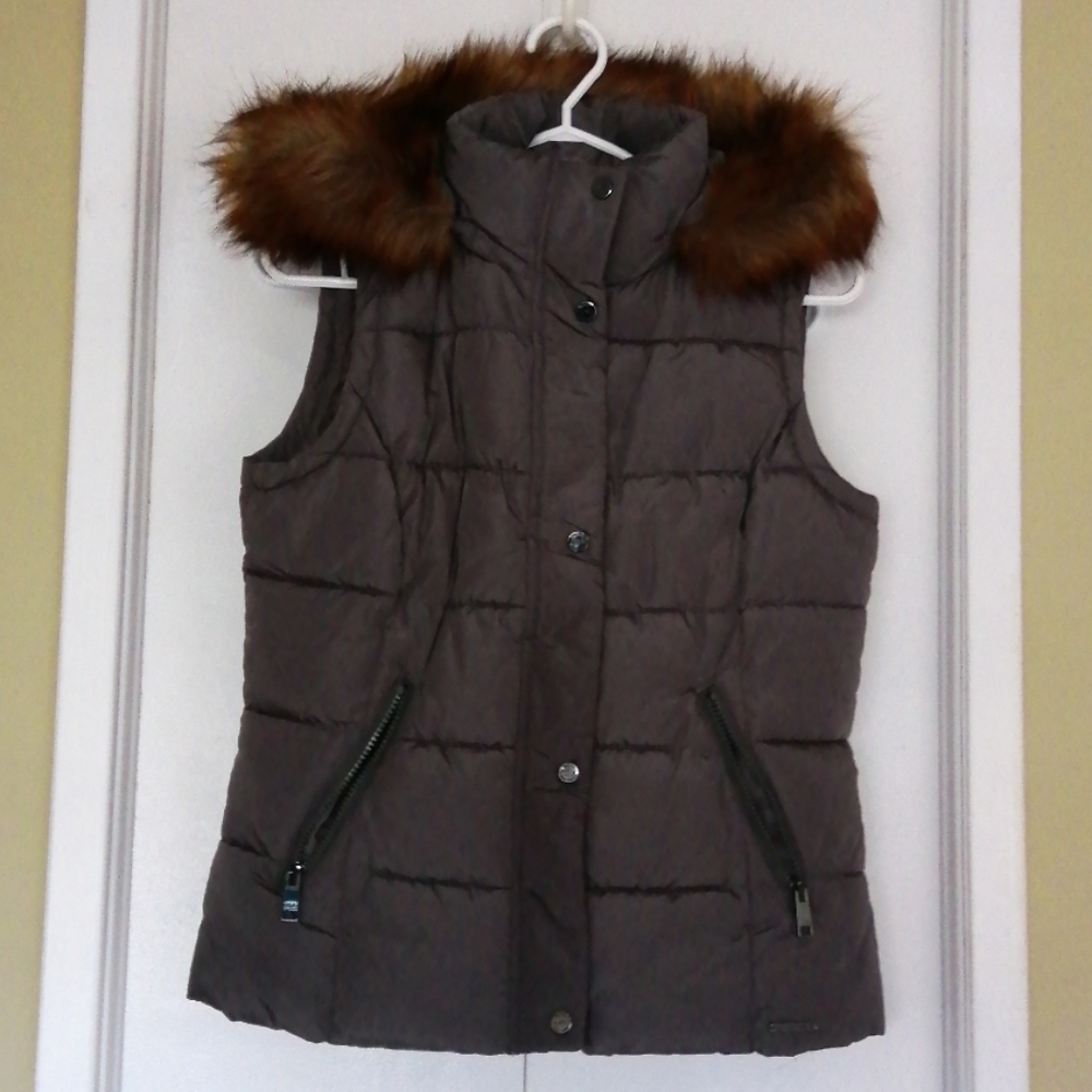 NWT- warm puff VEST, ($78) in price tag is USD
